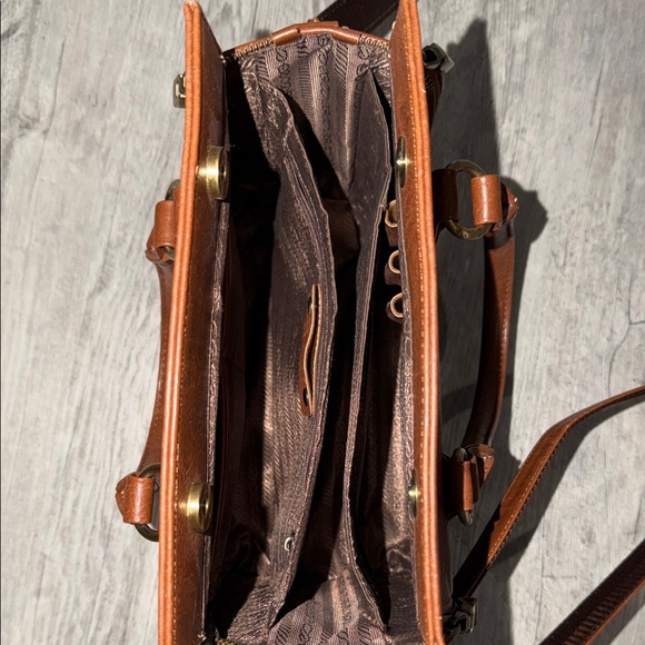 Elegant Tan Authentic Leather Satchel - Picture 4 of 10